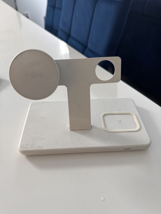 Ładowarka z ladowaniem magnetycznym do iphone
