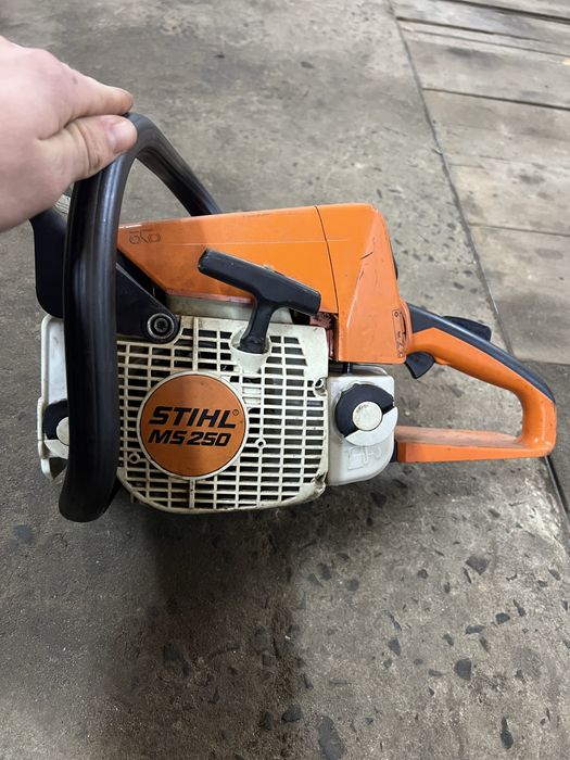 STIHL MS250 б/у в гарному стані