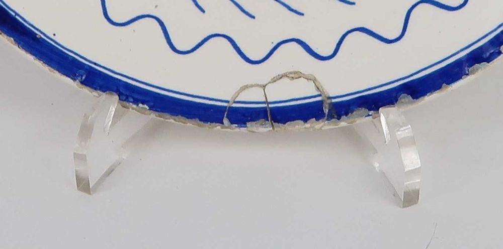 3 Pratos antigos em faiança antiga - Miragaia