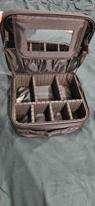 Nowa kosmetyczka z lusterkiem I przegródkami + gratis