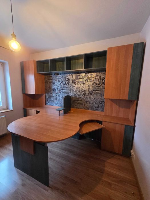 Zestaw mebli biurowych