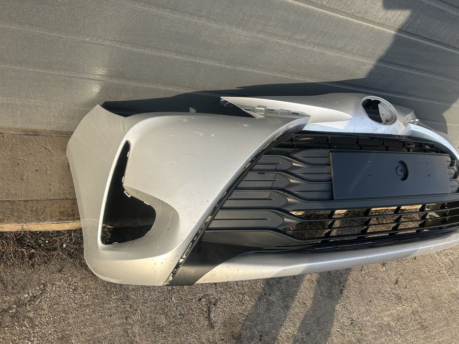 zderzak przedni Toyota Yaris 3 lift 17r-20r