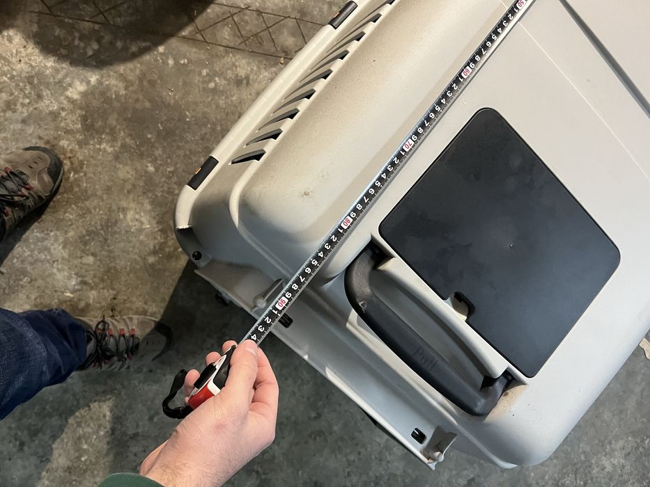 Caixa transportadora de cão