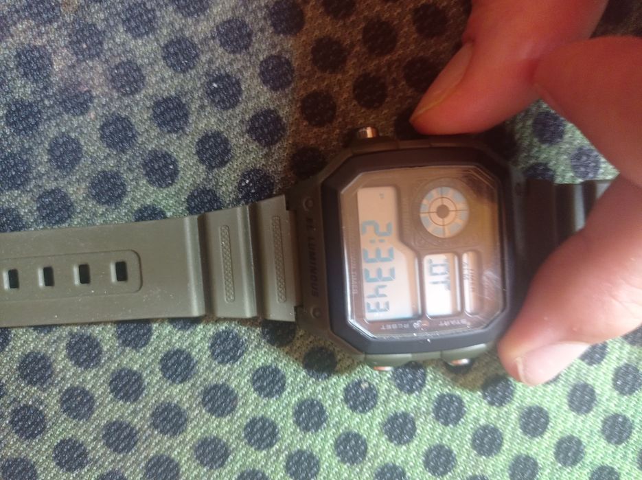 Нові годинники.У плівці.