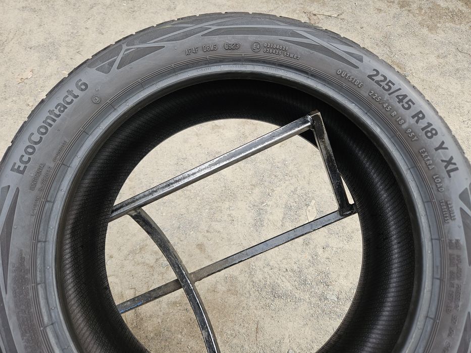 Шины БУ 225 45 R 18 Continental eco contact 6 комплект лето