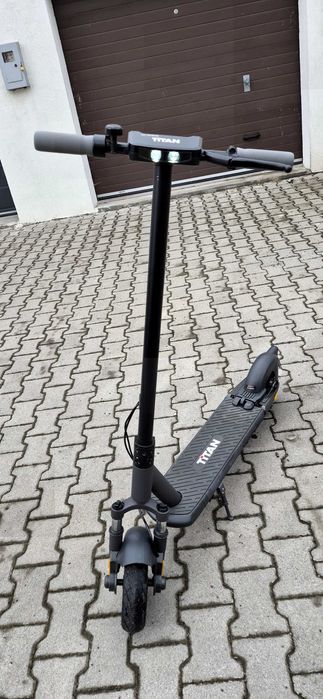 Електросамокат Myria MY7035 Titan Black