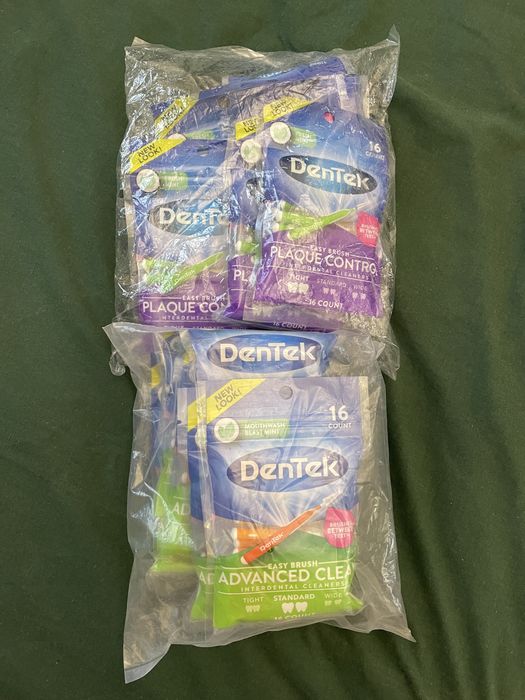 Засіб для чищення міжзубних проміжків DenTek Easy Brush