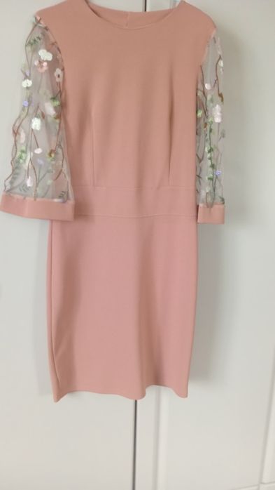 Плаття нарядне з елементами вишивки