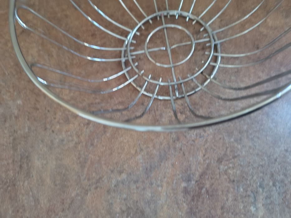 Koszyk metalowy na owoce