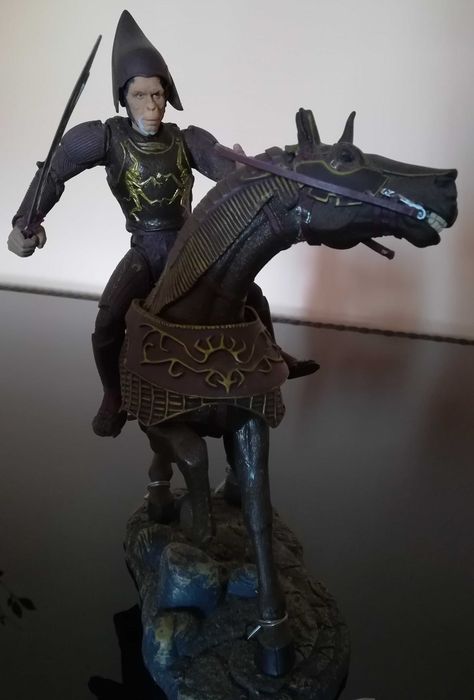 Figura Planet of the Apes (versão Tim Burton) - General Thades