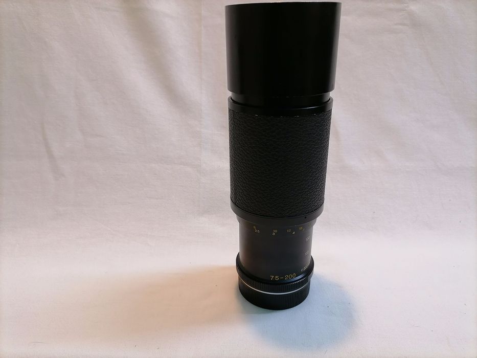 Teleobjectiva (Leica) Leitz Vario 75-200mm.