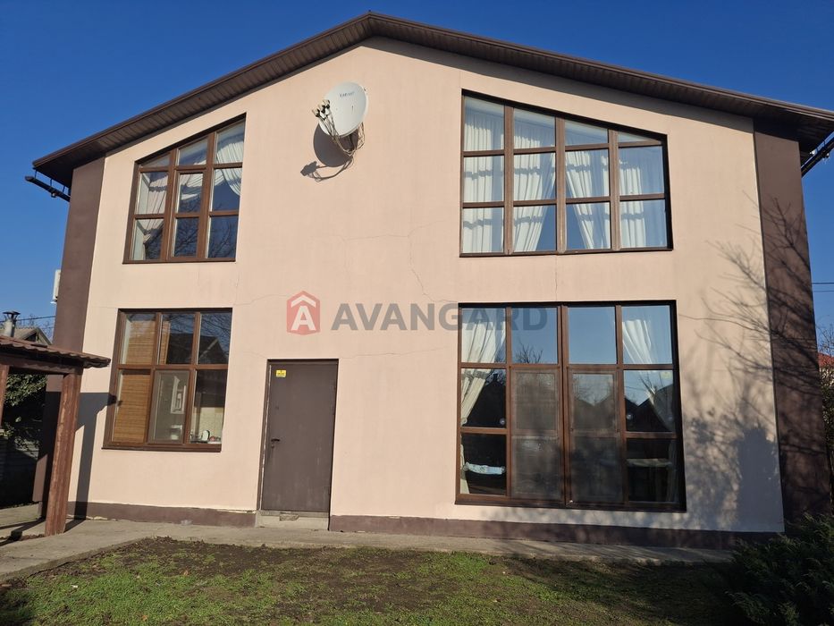 Продам будинок. Панаса Саксаганського. Зупинка Южний ринок.