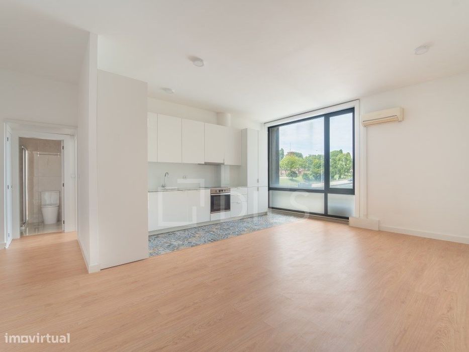 Apartamento T1 com garagem em Leça da Palmeira