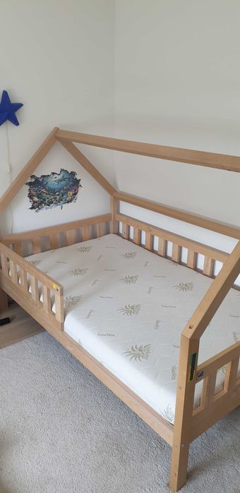 Łóżko domek bukowe
