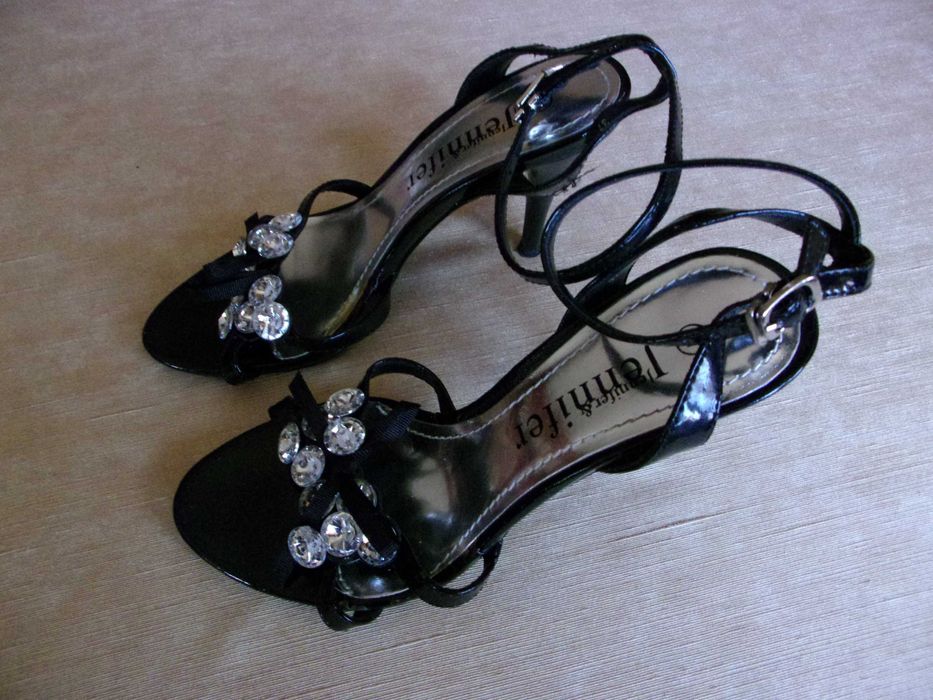 Damskie szpilki rozm. 37 czarne