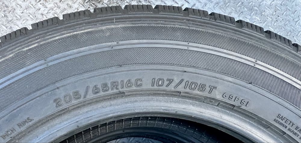 205/65 R16C Firestone VanHawk Winter 2 шт/Falken EvroWinterVan 01 2 шт