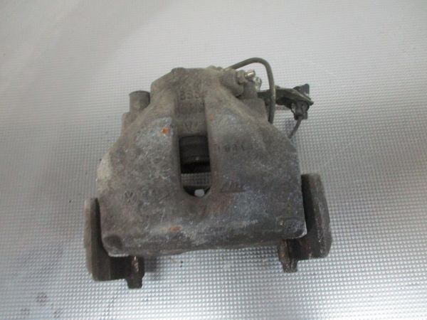 Pinça travão / maxila de travão frente direita AUDI A4 (8E2, B6)