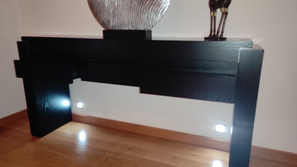 Aparador/consola em carvalho  preto