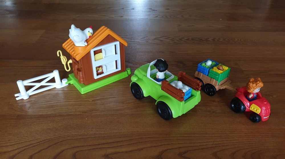 Fisher Price - 2 zestawy kurnik i traktor
