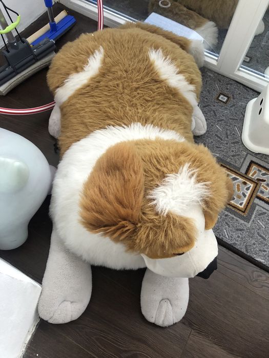 Велика мʼяка іграшка