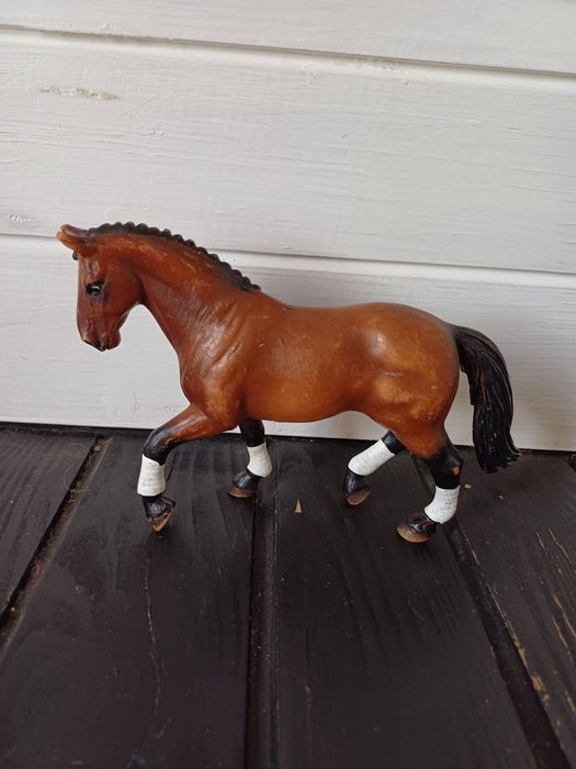 Колекційна фігурка коня кобила кінь лошадь шляйх Schleich Германія