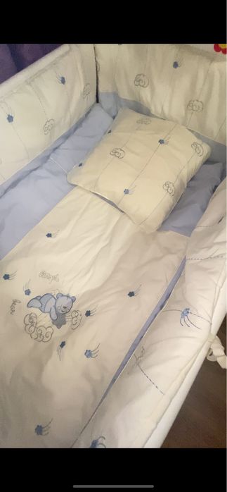 Текстиль у дитяче ліжечко