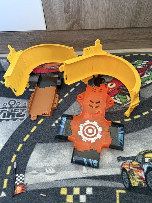 Fisher-Price Blaze Zderzakowo Kaskaderski Zestaw Axel City