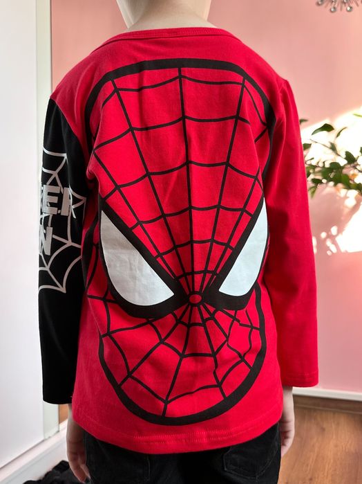 Bluzka chłopięca 122 rozm czerwona Spiderman NOWA