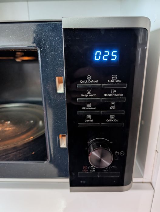 Microondas Samsung MG23K3515AS