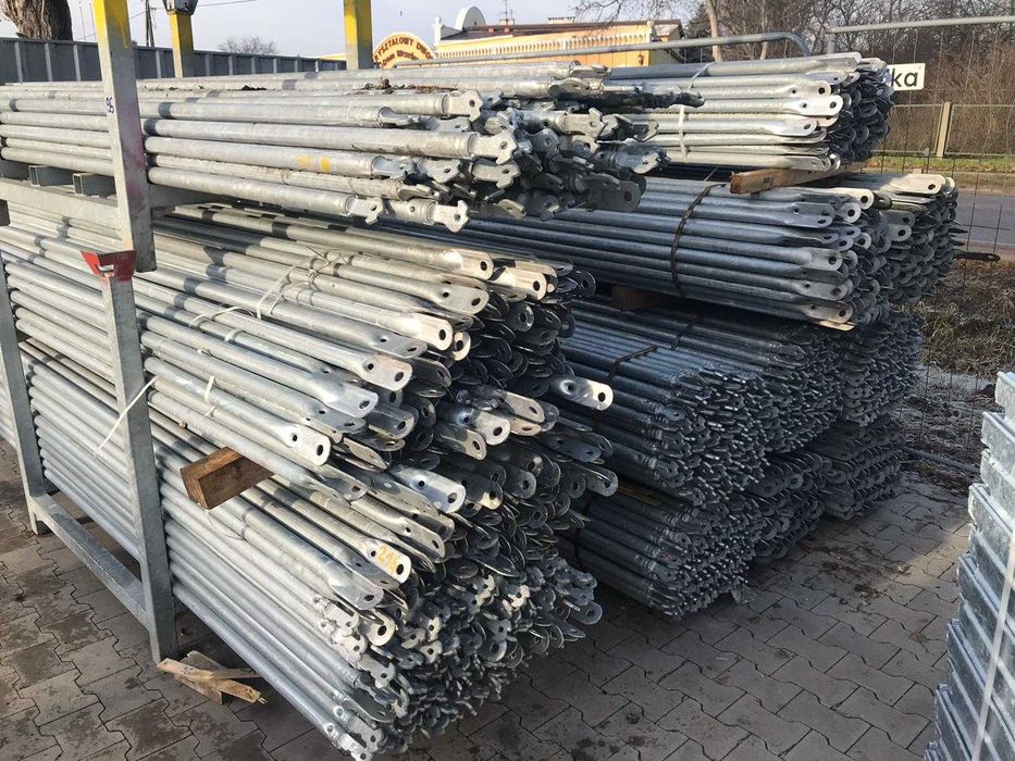 Nowe rusztowanie elewacyjne stalowe  budowlane typ BOSTA 8,3 m x 9 m =  74,7 m2