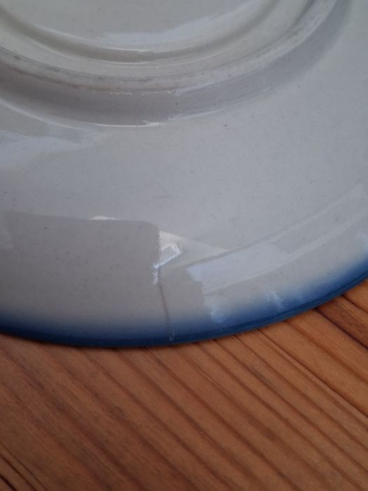 Chodzież porcelitowe salaterki z talerzykami.  Ceramika  PRL.