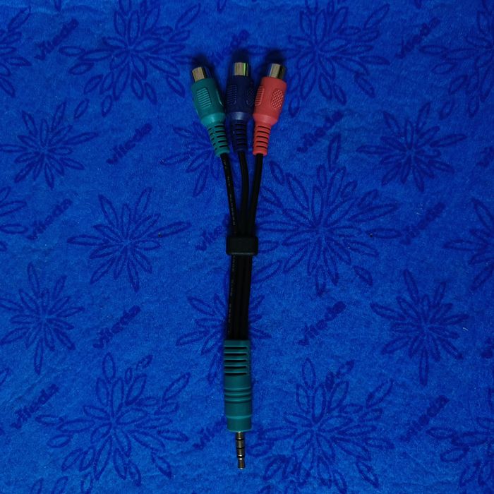 аудіо-відео кабель 3,5 мм TRRS на 3RCA