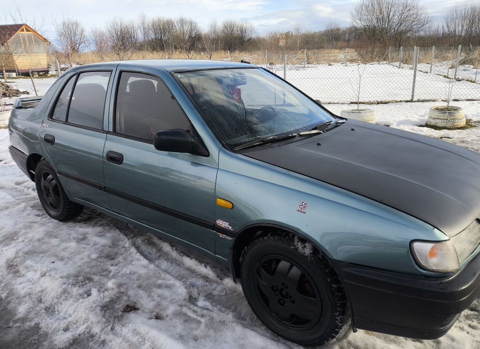 Nissan Sunny 1.4 бензин в чудовому стані авто машина Нісан санні