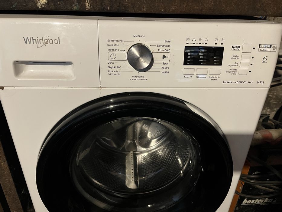 Pralka whirlpool