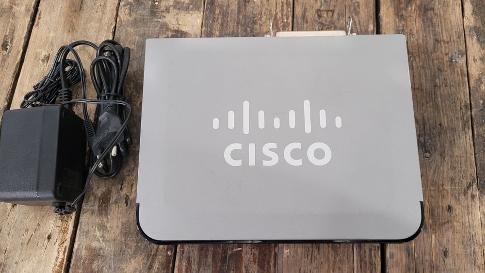 VoIP шлюз Cisco SPA8800.