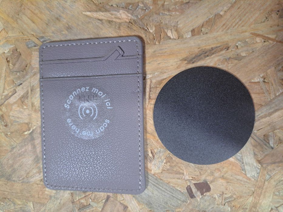 Xoopar Iné Funkcja Mini NFC etui na karty RFID z magnesem Mag-Safe