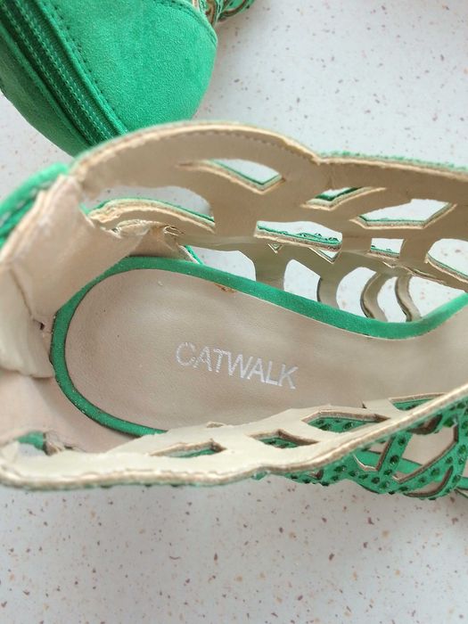 Piękne zamszowe  buty na wielkie wyjście