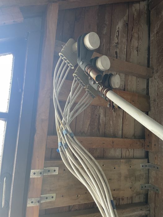 Антена супутникова