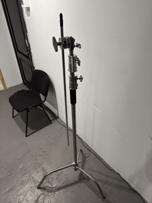 Штатив (журавль) , Софтбокс, Октабокс, Стріпбокс, Тримач фонів