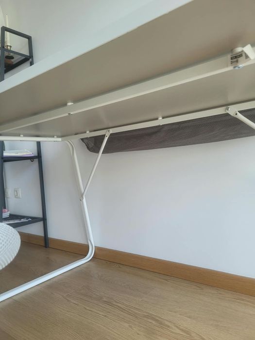 Secretária  Ikea