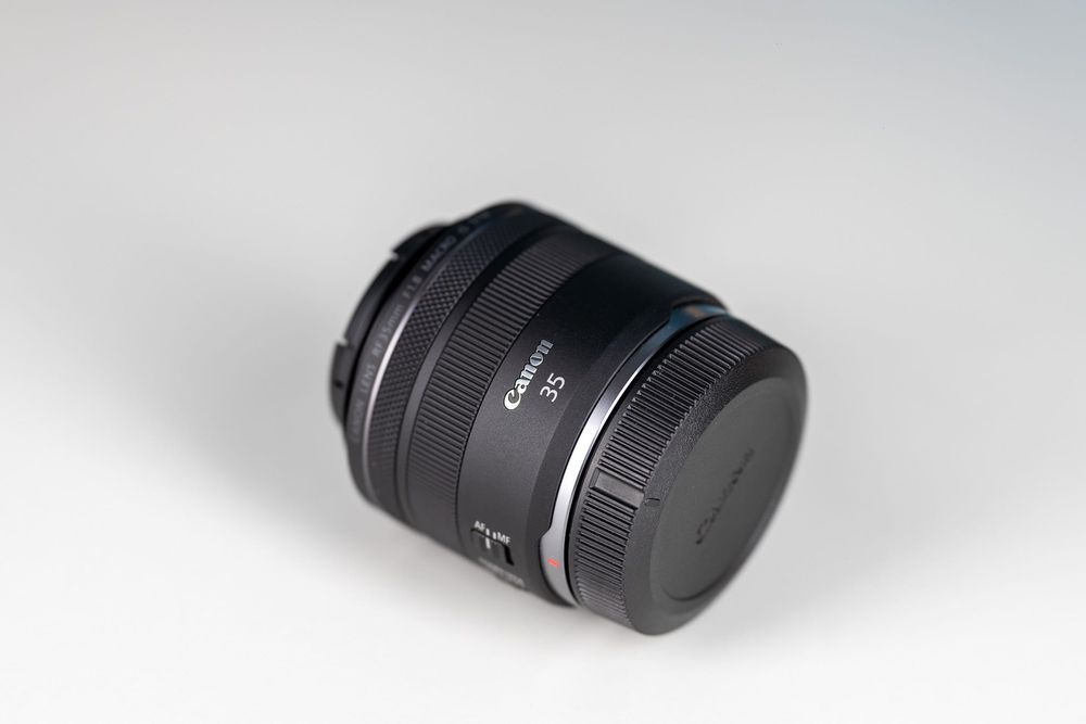 Obiektyw Canon RF 35 mm f1.8 Macro STM