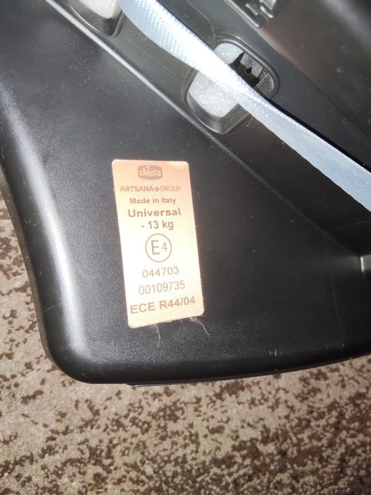 Ovo Chicco Kaily com base para automovel