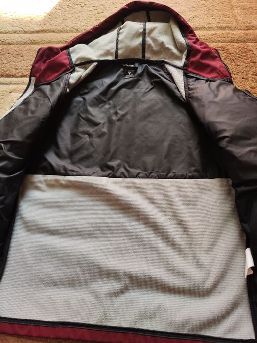 Продам мужскую ветровку