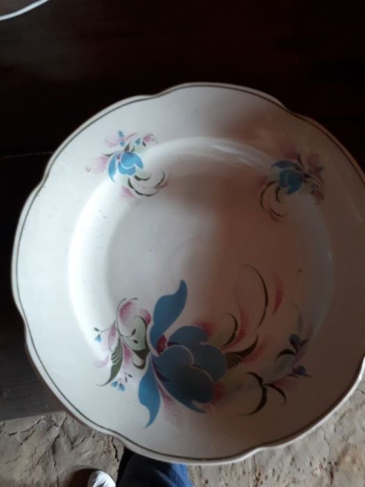 Сервиз фарфоровый