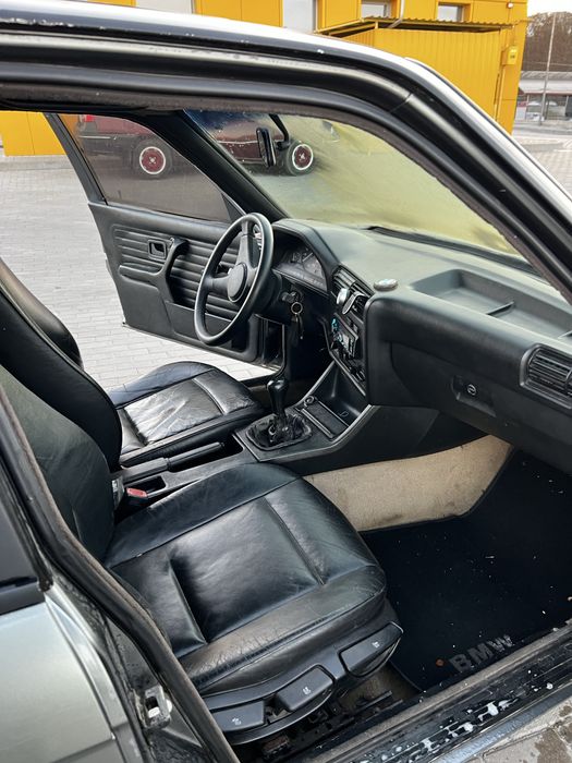 Продам BMW e30 1.8 Газ/Бензин
