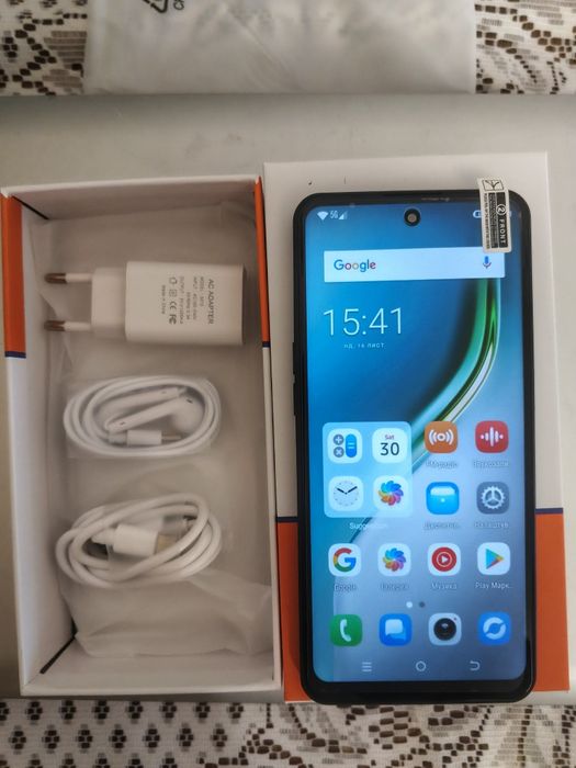 Новий смартфон Camon 40 pro