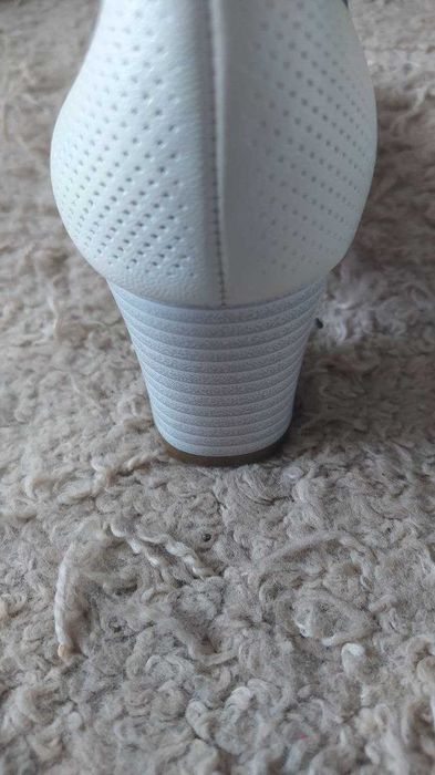 Жіночі туфлі літні