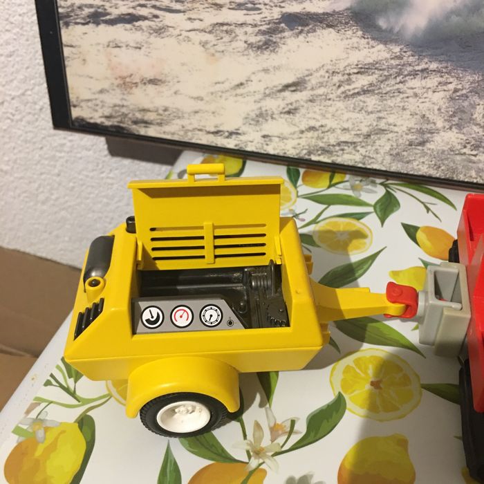 zabawka PLAYMOBIL Family Fun 9500 Ratrak.