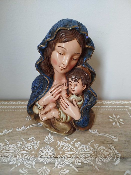Antiga Escultura em Cerâmica "Virgem Maria e o Menino"