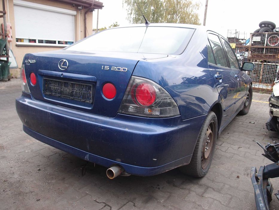 Lexus IS200 / 2.0 155km / 2001r. / na części